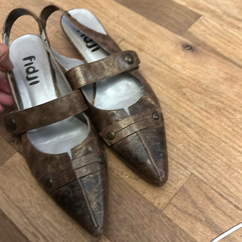 FIDJA...Portugal..Unique Slingback Shoes